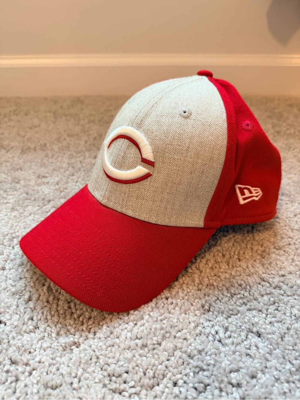 Cincinnati Reds MLB fitted hat